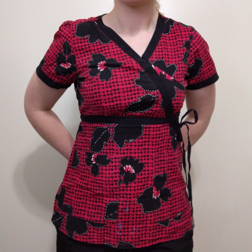5 for $20  Koi Scrub Top
